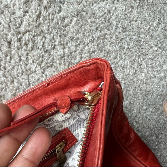 Tre Vero Red Quilted Shoulder Bag - Picture 10 of 13